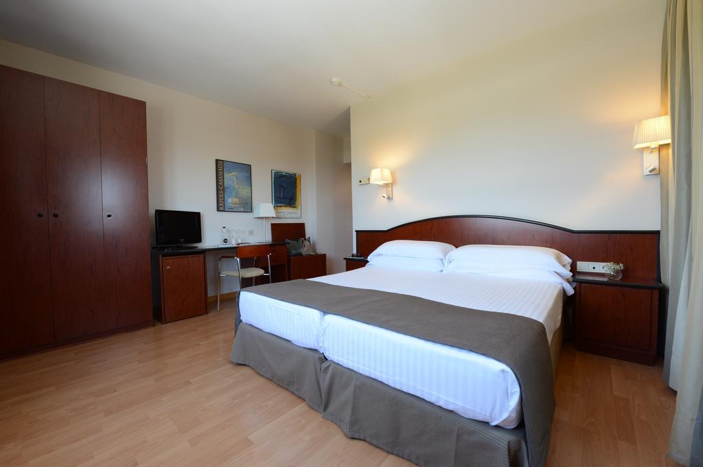 Augusta Barcelona Valles Granollers Dış mekan fotoğraf